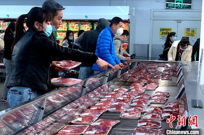 猪肉价格“十连降”便宜猪肉何时重回餐桌？