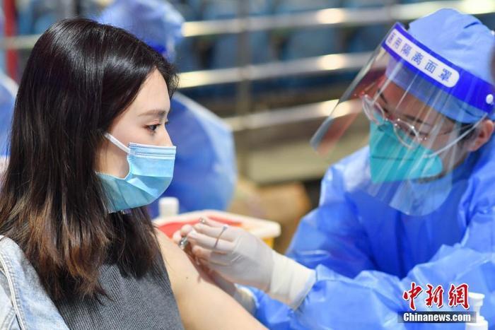 北京疾控：打完疫苗回家若发烧不退等要报告就医