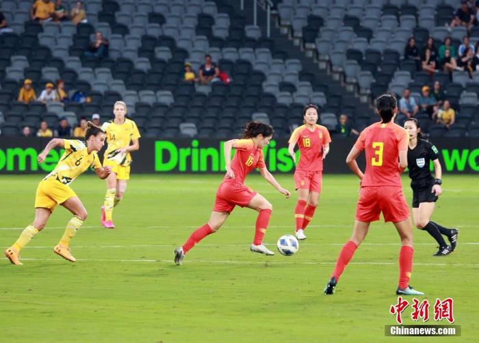 中国女足战平澳大利亚队名列奥预赛小组第二